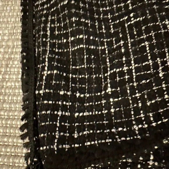 Zara | Black & White Frayed Tweed Pant Set | Size M (includes both pieces) - Picture 7 of 8